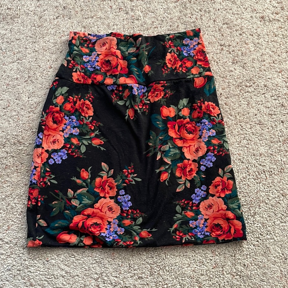 Flower pattern mini pencil skirt